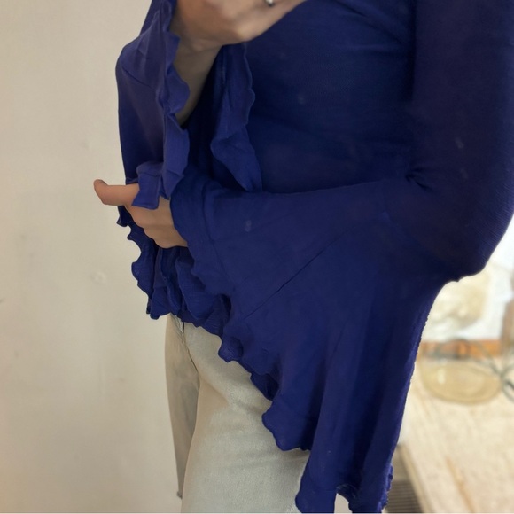 Free People NWT So Dramatic Vibrant Blue Bell Sleeve Blouse - Picture 5 of 9